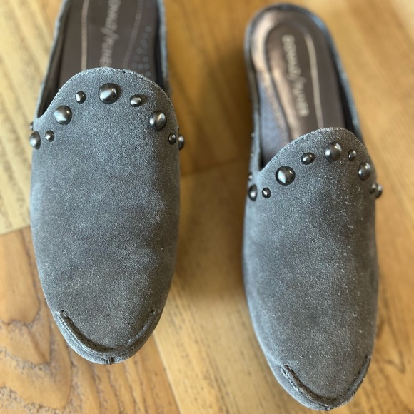 Donald Pliner Women's Bayez Studded Suede Slip On Mules - Size 7 - Picture 4 of 5